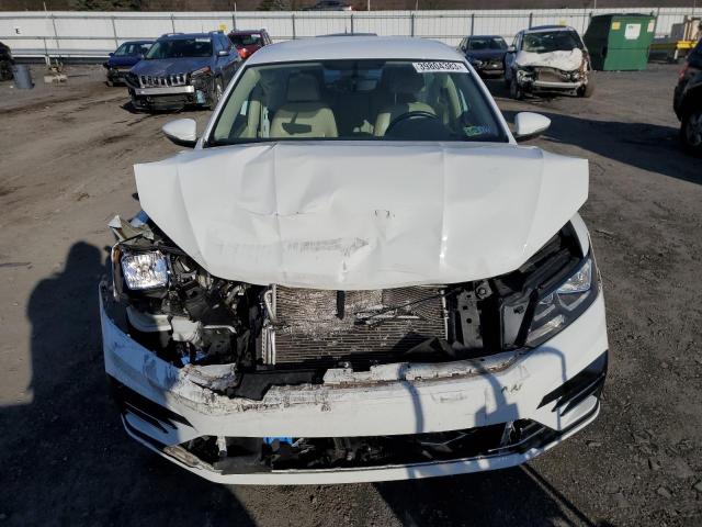 2017 VOLKSWAGEN PASSAT R-L - 1VWDT7A31HC044249