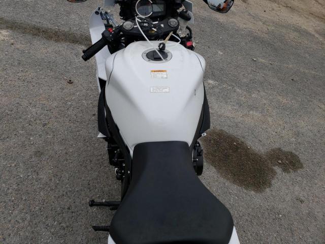 2019 SUZUKI GSX-R600 - JS1GN7FAXK7100121