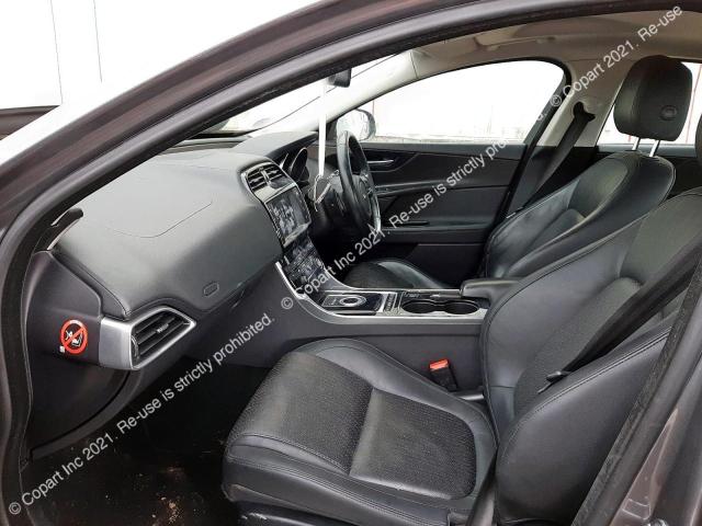 SAJAB4ANXGA911135 Jaguar Xe Portfol