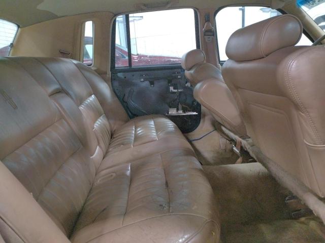 1LNLM81W3RY655752 Lincoln TOWNCAR