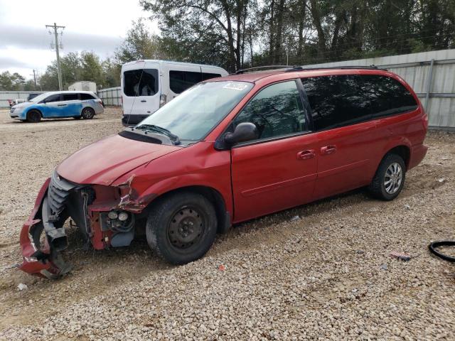 2005 Chrysler Town & Country LX