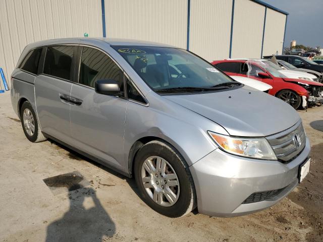 VIN 5FNRL5H22DB087568 2013 HONDA ODYSSEY no.4