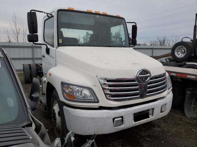 Salvage trucks for sale at Eugene, OR auction: 2009 Hino 258 268