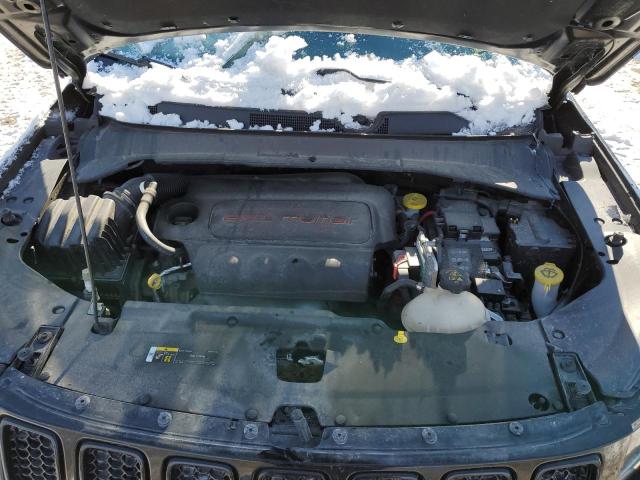 3C4NJDBB9JT432986 Jeep Compass Latitude