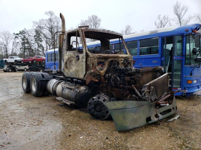 Salvage cars for sale from Copart Greenwell Springs, LA: 2013 International Prostar