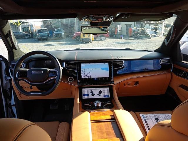 1C4SJVGJ8NS110842 Jeep Grand Wagoneer Series Iii