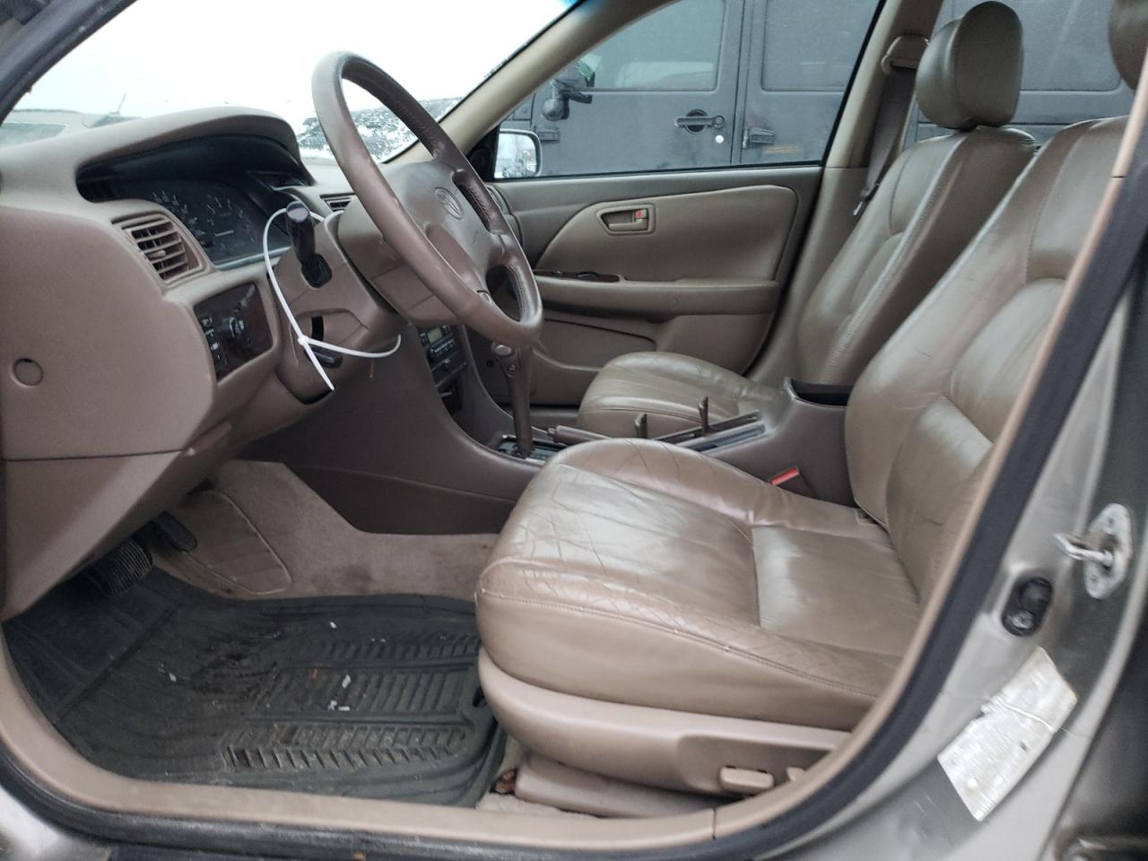 2000 Toyota Camry Ce VIN: JT2BF22K2Y0271275 Lot: 39204923