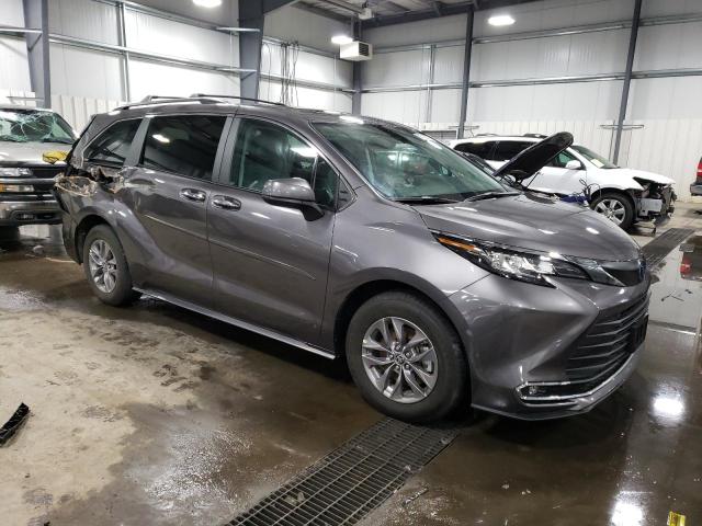 2022 TOYOTA SIENNA XLE 5TDJRKEC9NS136494