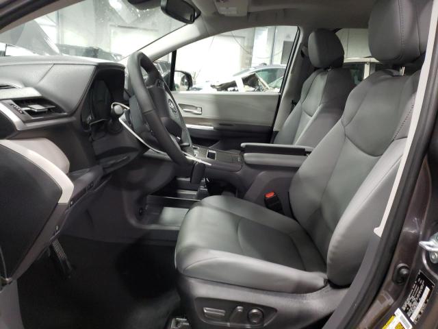 2022 TOYOTA SIENNA XLE 5TDJRKEC9NS136494