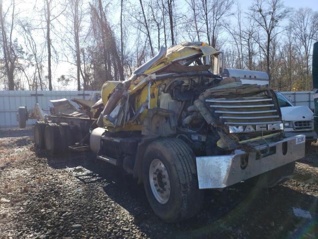 2014 MACK 700 GU700 VIN: 1M2AX04C6EM020592