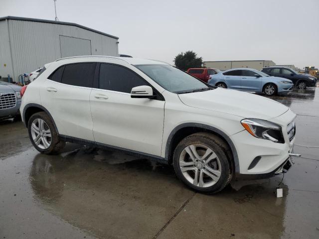 2016 MERCEDES-BENZ GLA 250 - WDCTG4EB2GJ226601