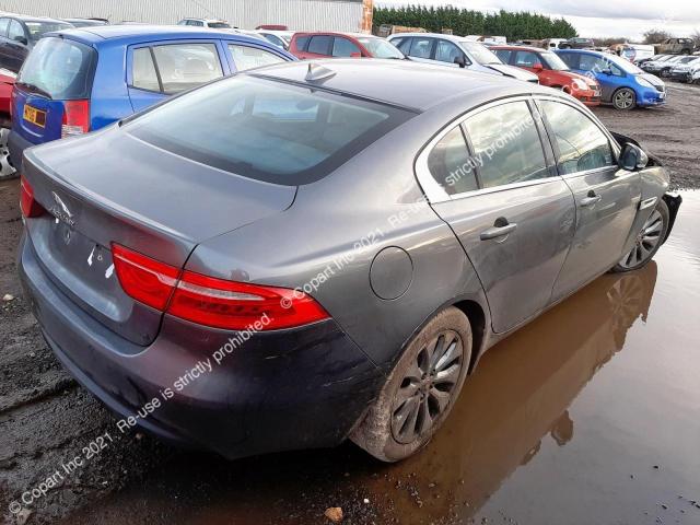SAJAB4ANXGA911135 Jaguar Xe Portfol