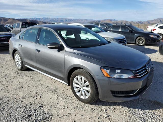 2015 VOLKSWAGEN PASSAT S - 1VWAT7A30FC060698