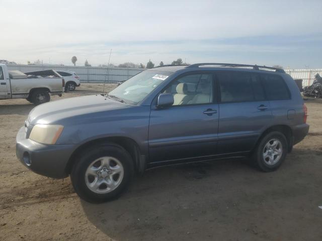 Salvage cars for sale from Copart Bakersfield, CA: 2002 Toyota Highlander