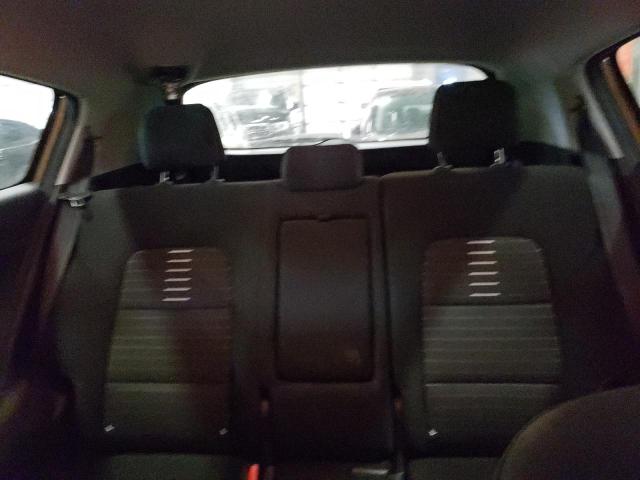 KNDPMCAC8J7339837 KIA Sportage Lx