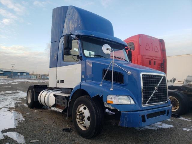 Salvage trucks for sale at Dyer, IN auction: 2012 Volvo VN VNM