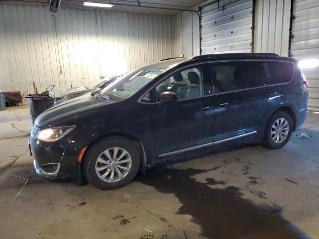 Chrysler Pacifica salvage cars for sale: 2017 Chrysler Pacifica Touring L