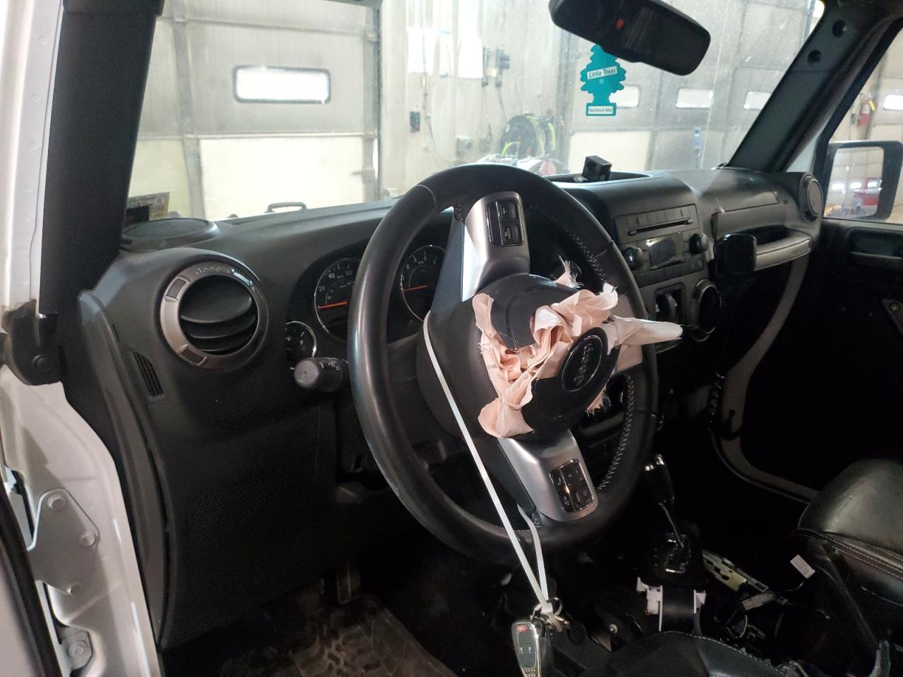 2018 Jeep Wrangler - Image 8
