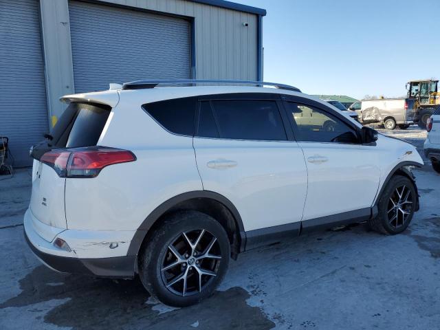 2018 TOYOTA RAV4 SE - JTMJFREV7JJ745240