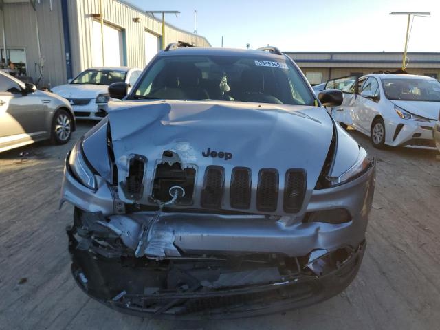 1C4PJLAB0HW616738 Jeep Cherokee Sport