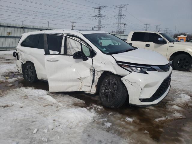 2021 TOYOTA SIENNA XSE - 5TDXRKEC8MS017540