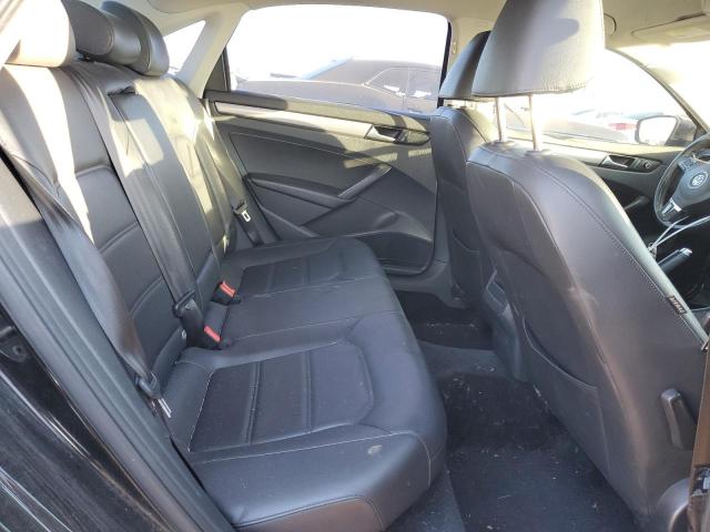 2015 VOLKSWAGEN PASSAT S - 1VWAT7A35FC106560