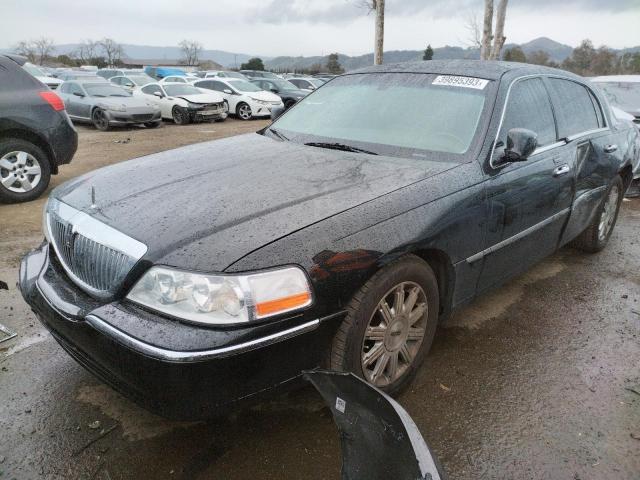 2011 Lincoln Town Car Signature Limited