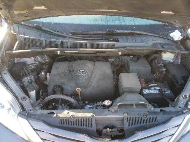 5TDKZ3DCXHS886972 2017 TOYOTA SIENNA, photo no. 12