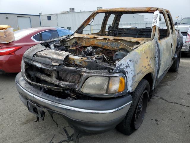 Salvage Trucks for parts for sale at auction: 2002 Ford F150