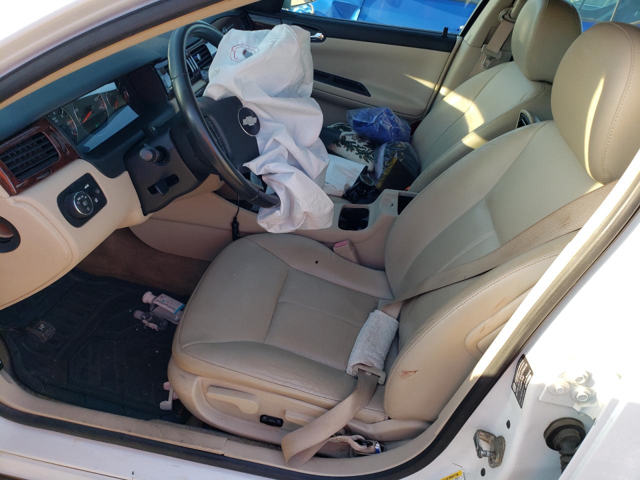 2011 Chevrolet Impala - Image 7