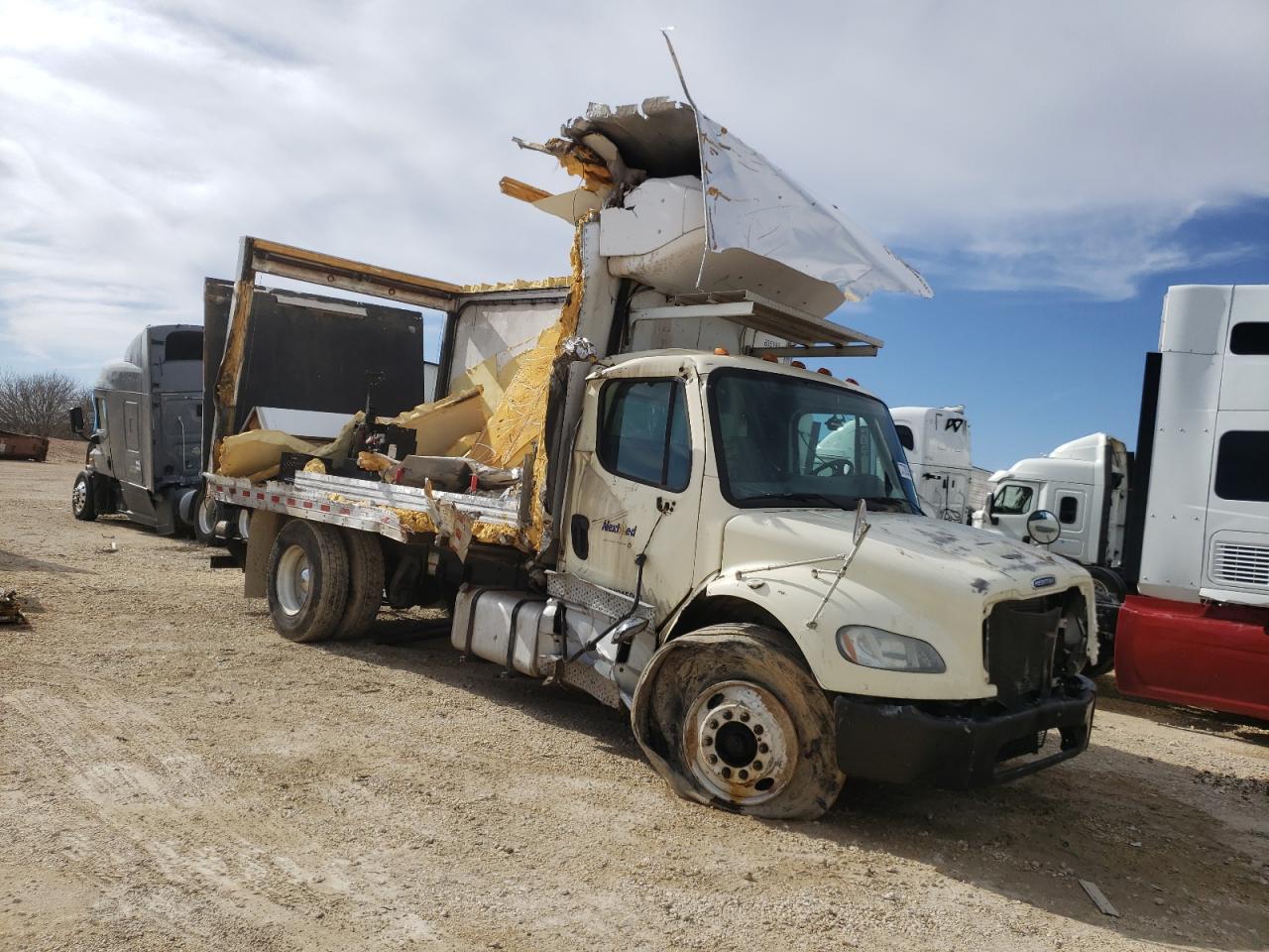 2012 FREIGHTLINER M2 106 MEDIUM DUTY - 1FVACWDT3CHBT1603