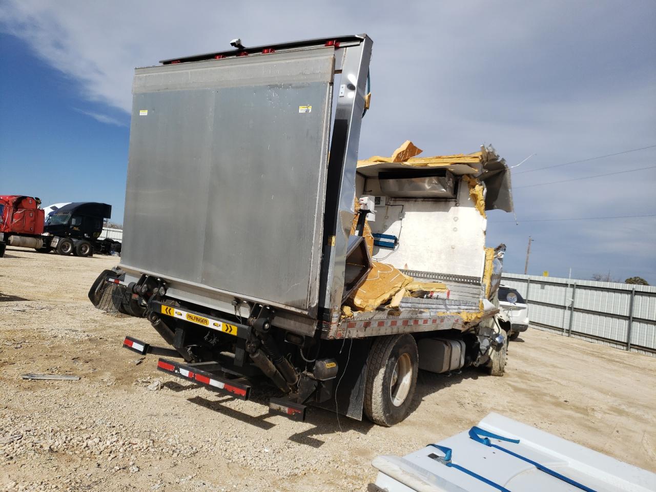 2012 FREIGHTLINER M2 106 MEDIUM DUTY - 1FVACWDT3CHBT1603