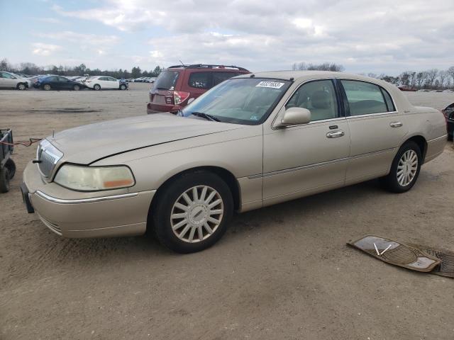 2005 Lincoln Town Car Signature