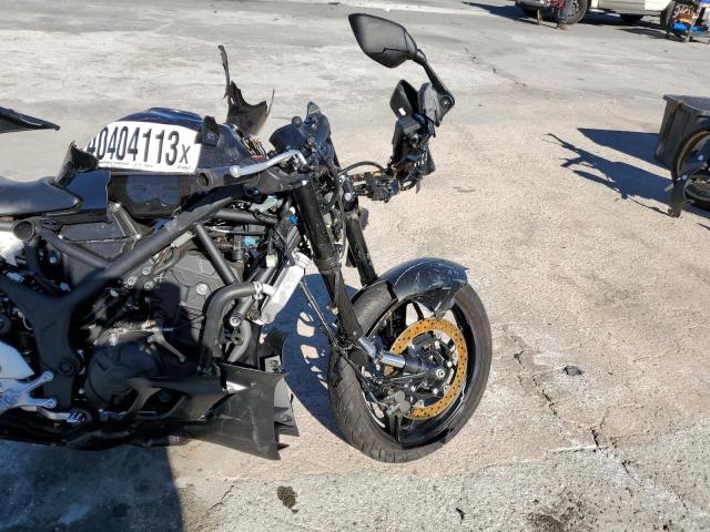 2021 YAMAHA YZFR3 A MH3RH18YXMK007937