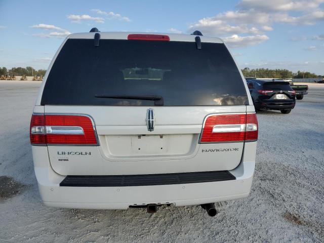 5LMJJ2J55EEL07853 Lincoln Navigator
