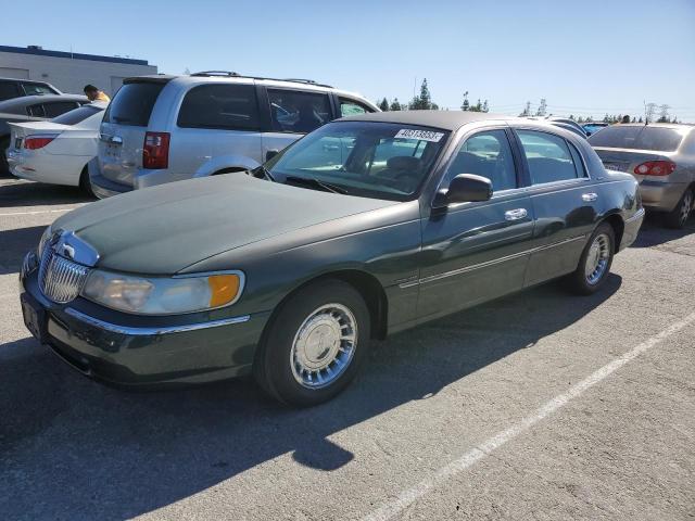 1999 Lincoln Town Car Signature