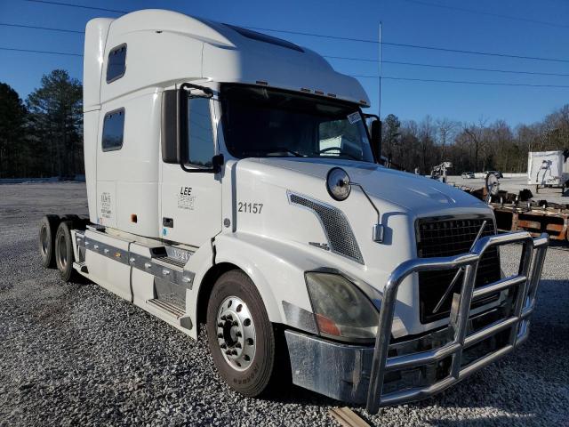 Salvage cars for sale from Copart Loganville, GA: 2007 Volvo VN VNL