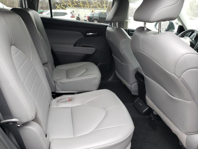 2022 TOYOTA HIGHLANDER 5TDHZRBH6NS172361