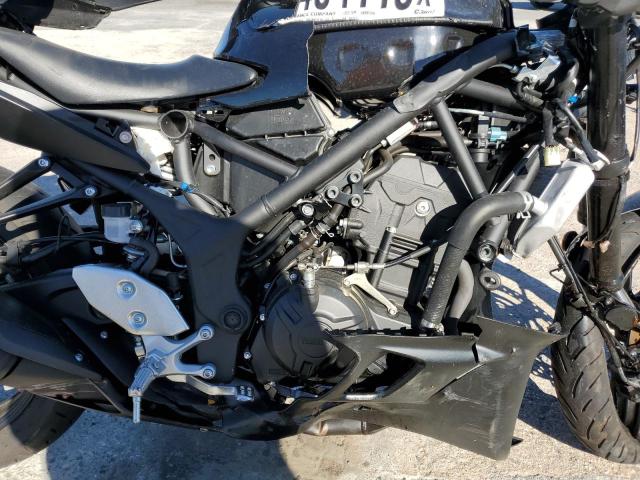 2021 YAMAHA YZFR3 A MH3RH18YXMK007937