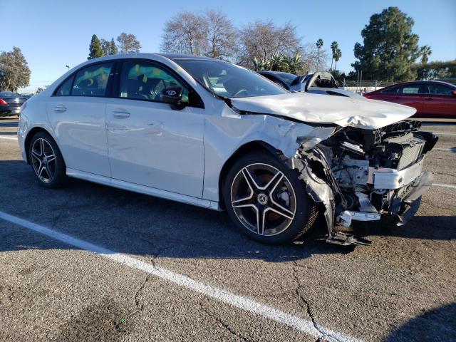 W1K3G4EB9NJ356786 Mercedes-Benz A 220