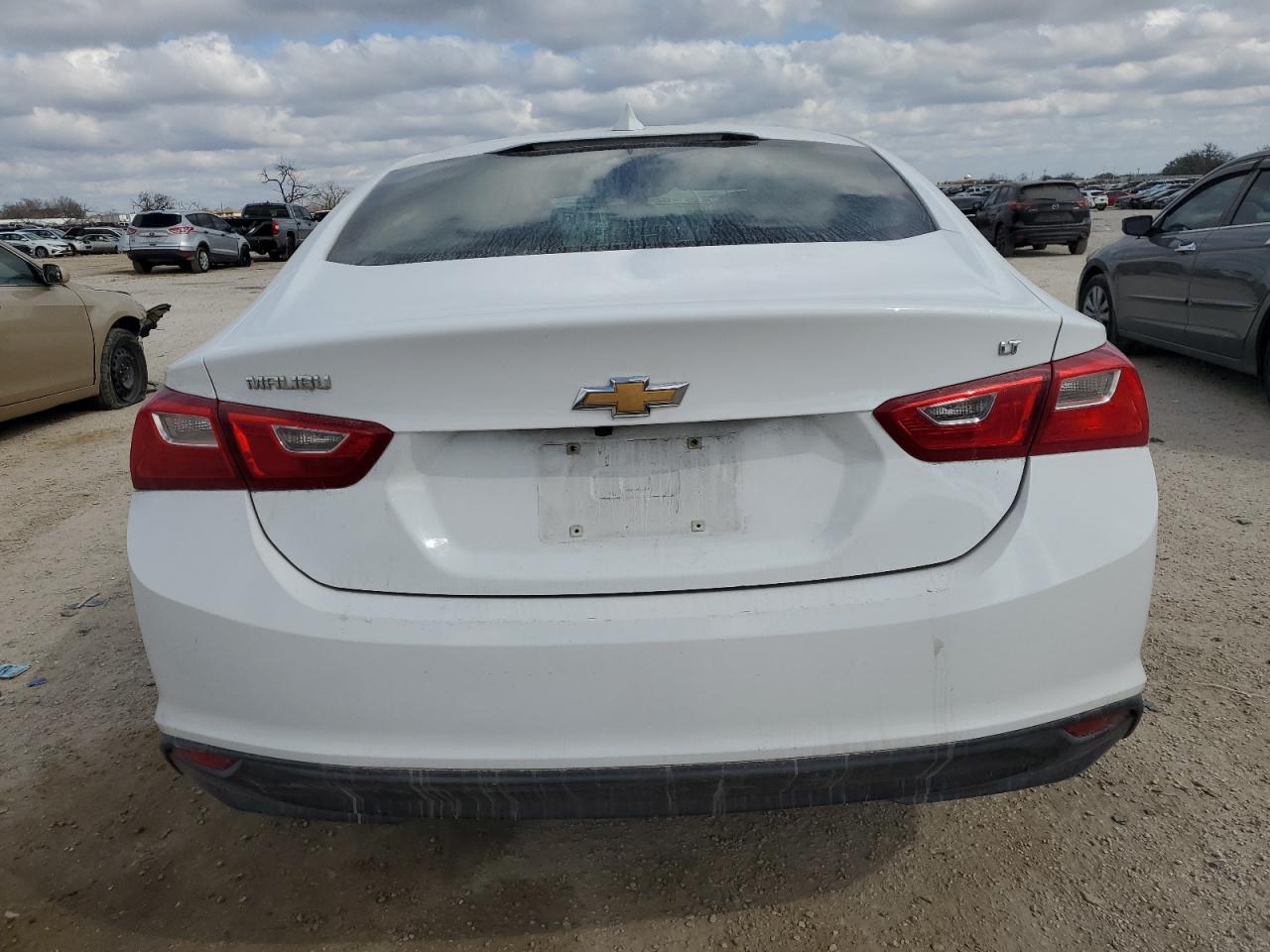 1G1ZD5ST9JF271162 2018 Chevrolet Malibu Lt