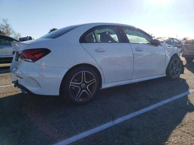 W1K3G4EB9NJ356786 Mercedes-Benz A 220
