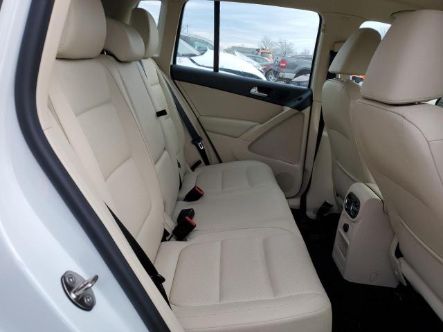 2016 VOLKSWAGEN TIGUAN S - WVGAV7AX2GW575102