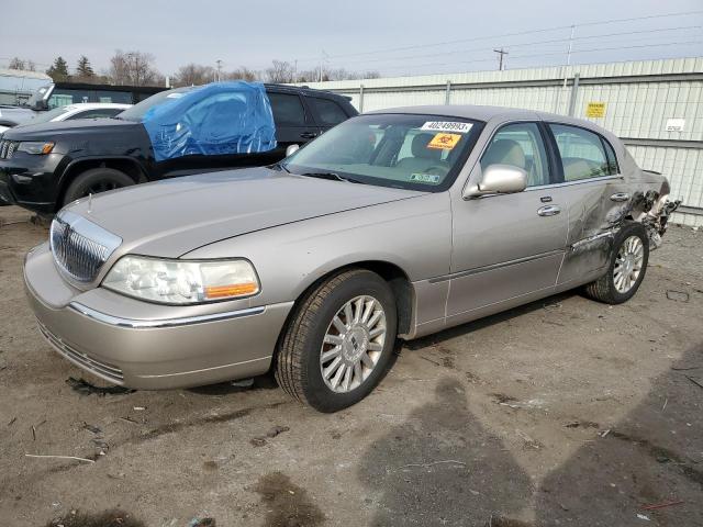 2003 Lincoln Town Car Executive