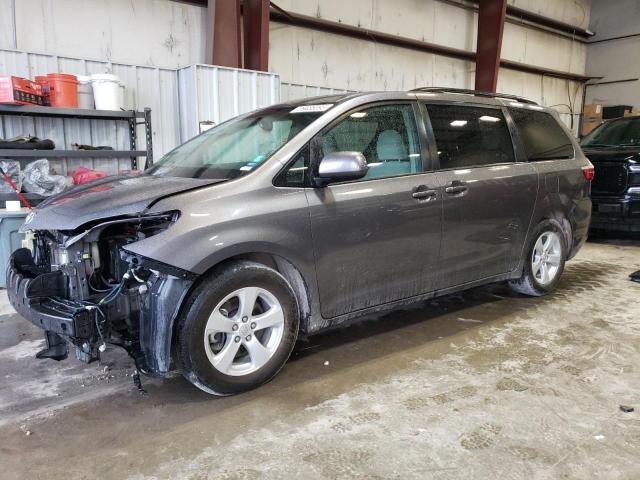 2017 Toyota Sienna LE