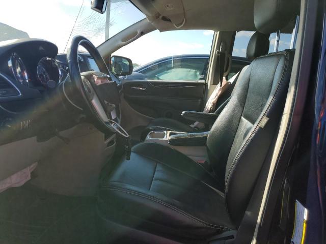 2015 CHRYSLER TOWN & COU 2C4RC1BG2FR577111