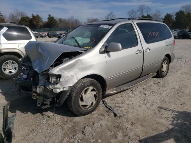 2003 Toyota Sienna LE