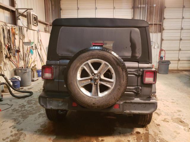 1C4HJXEN6JW329670 Jeep Wrangler Unlimited Sahara