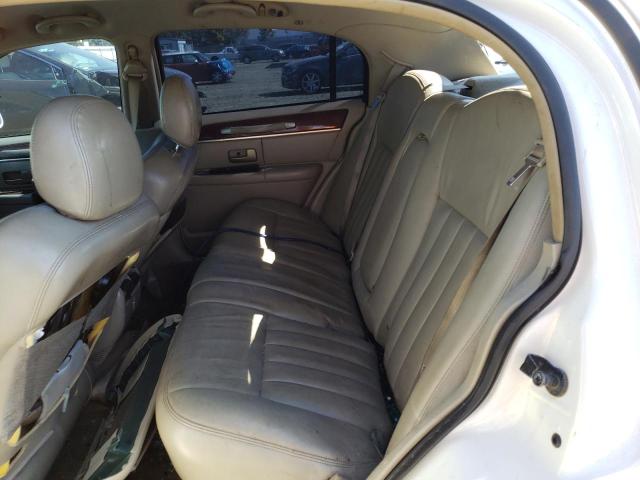 1LNHM81W03Y623712 Lincoln TOWNCAR