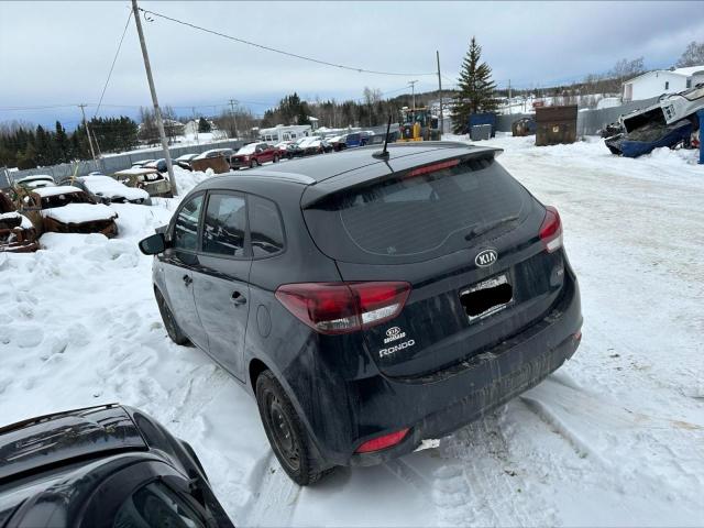 KNAHT8A35H7188144 KIA Rondo